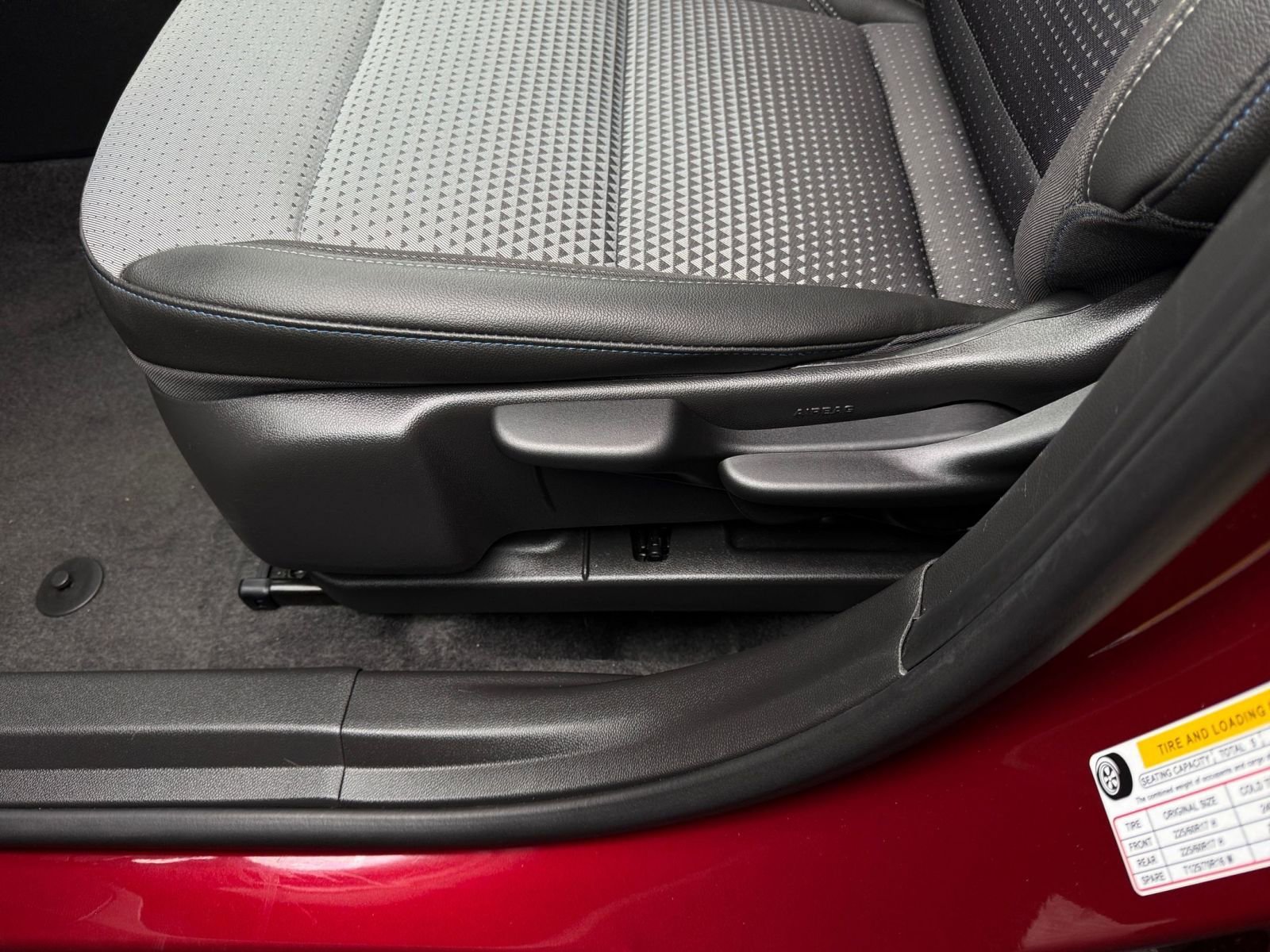 Used 2025 Chevrolet Trax LT w/ LT Convenience Package image 23