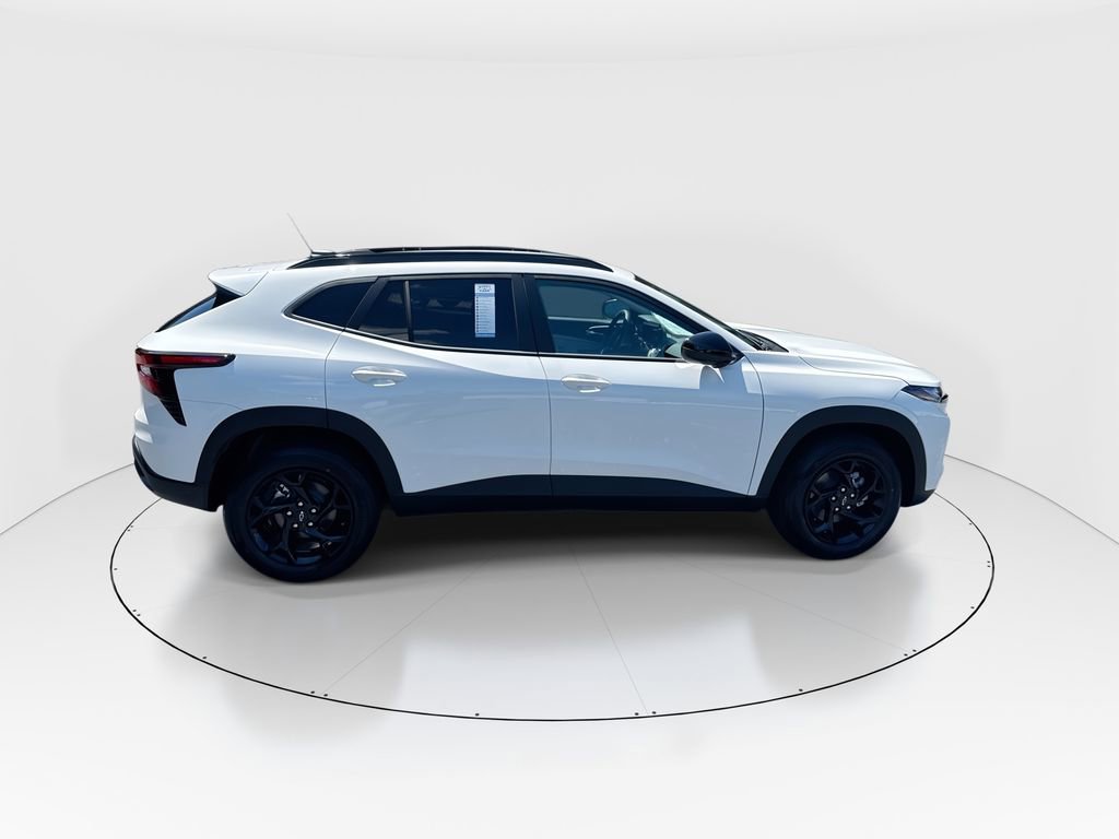 New 2026 Chevrolet Trax LT FWD image 9