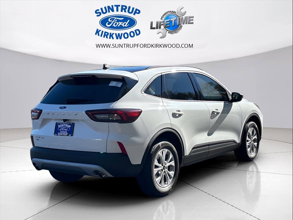 New 2025 Ford Escape Active w/ Cold Weather Package image 3