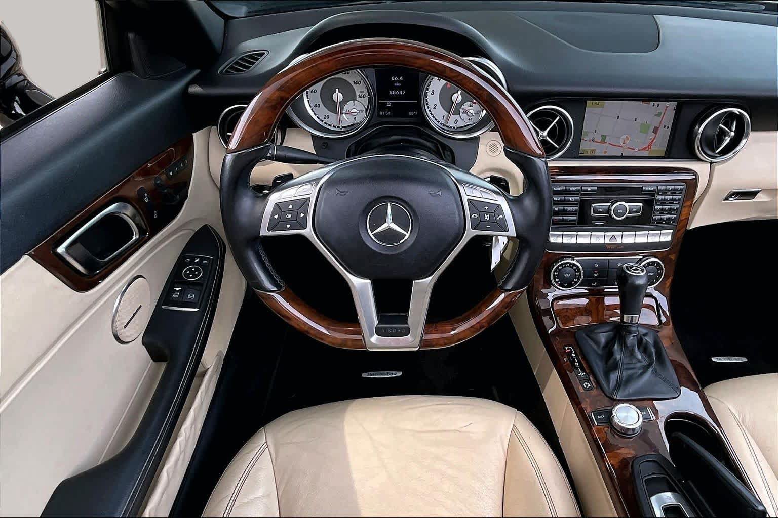 Used 2012 Mercedes-Benz SLK 350 image 6