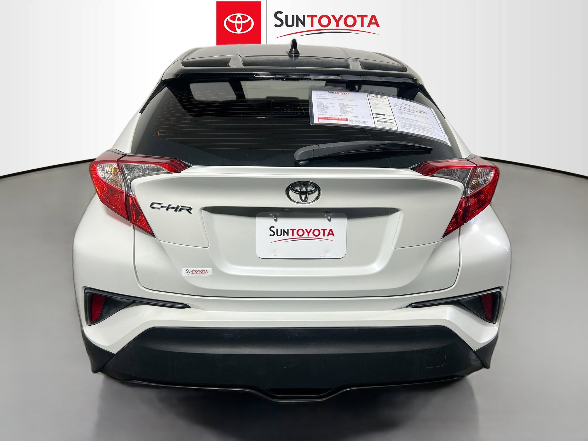 Used 2019 Toyota C-HR XLE image 5