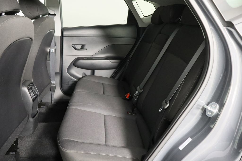 Used 2025 Hyundai Kona SEL image 19