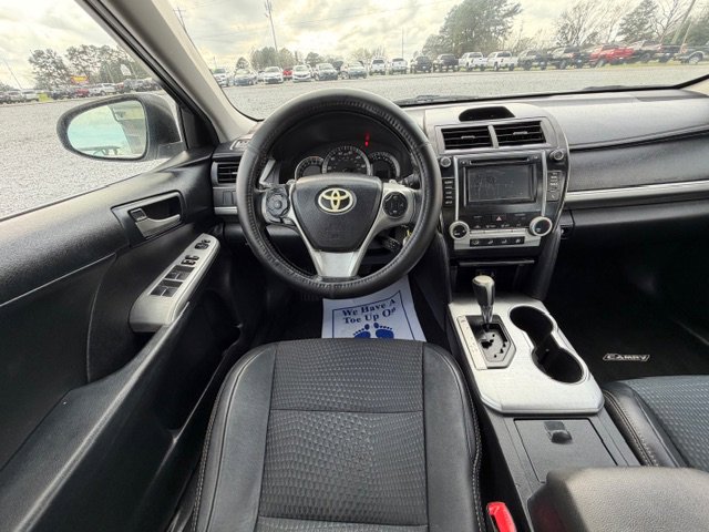 Used 2014 Toyota Camry SE w/ Fleet Convenience Package FWD image 11