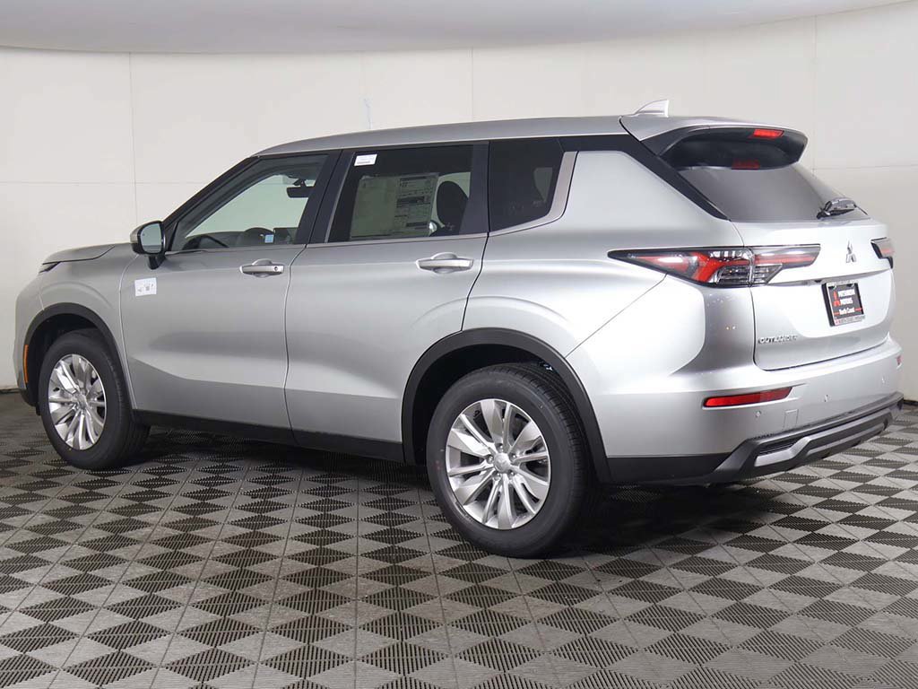 New 2026 Mitsubishi Outlander ES AWD/4WD image 9