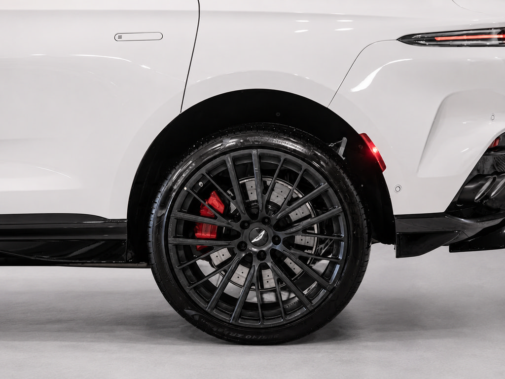 New 2026 Aston Martin DBX 707 AWD/4WD image 10