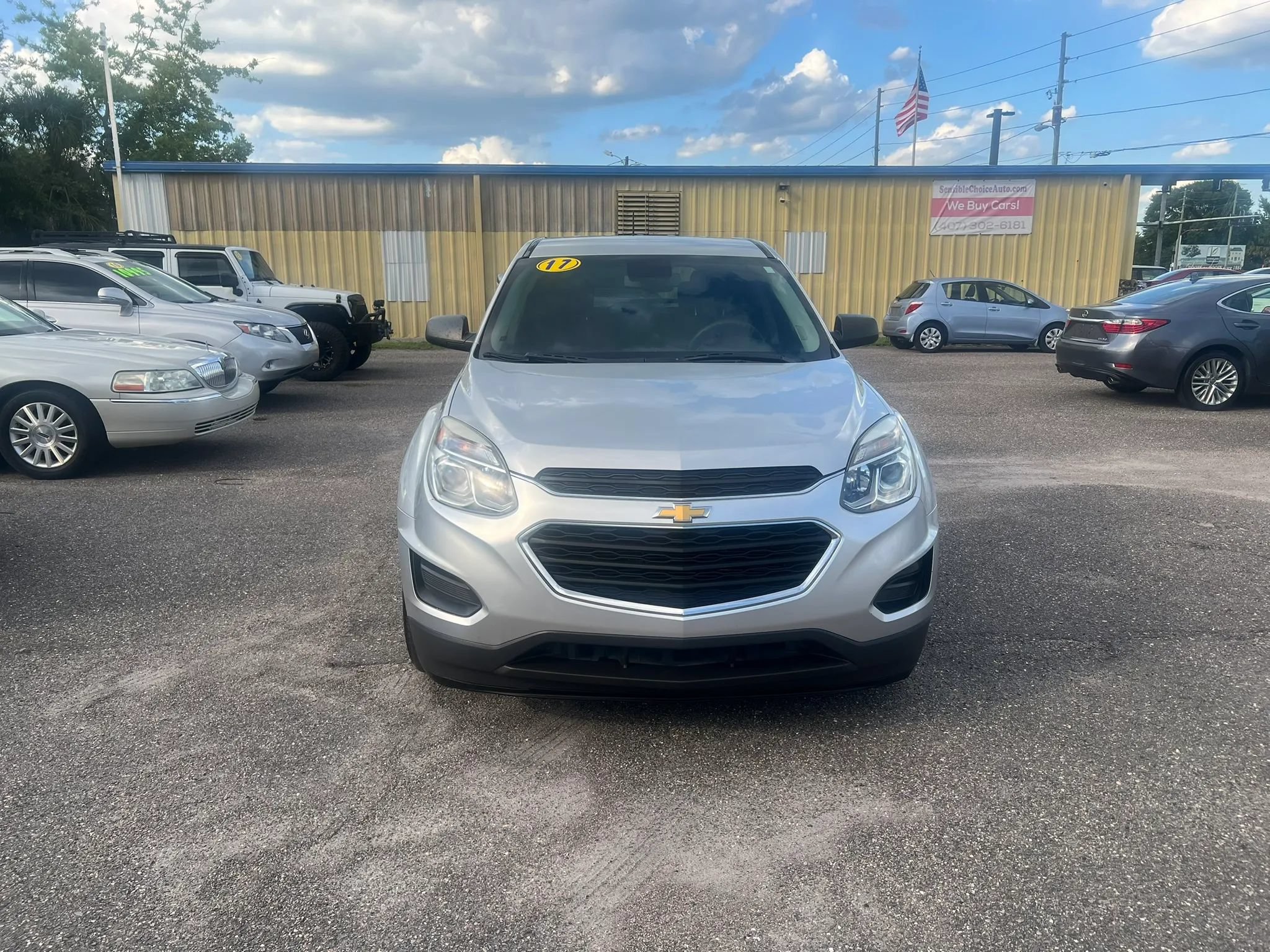 Used 2017 Chevrolet Equinox LS FWD image 3