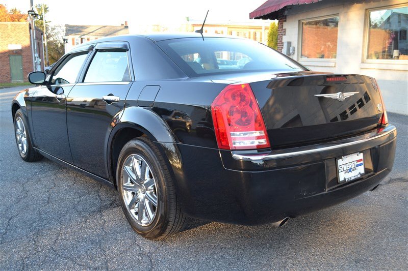 Used 2008 Chrysler 300 C image 3