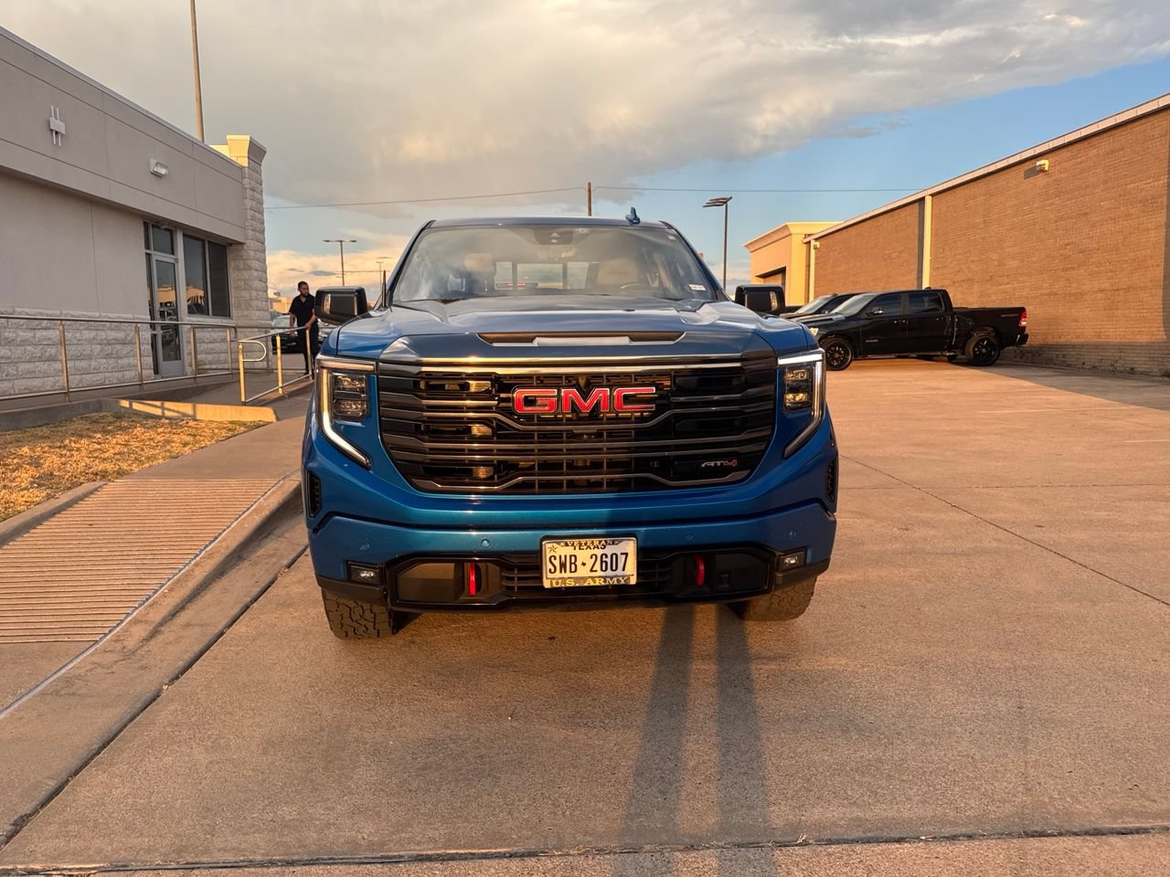Used 2023 GMC Sierra 1500 AT4 w/ AT4 Premium Package