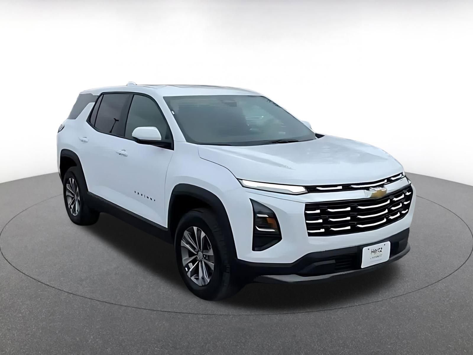 Used 2025 Chevrolet Equinox LT image 3