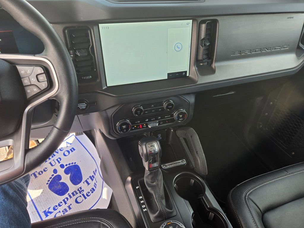 Used 2025 Ford Bronco Badlands image 9