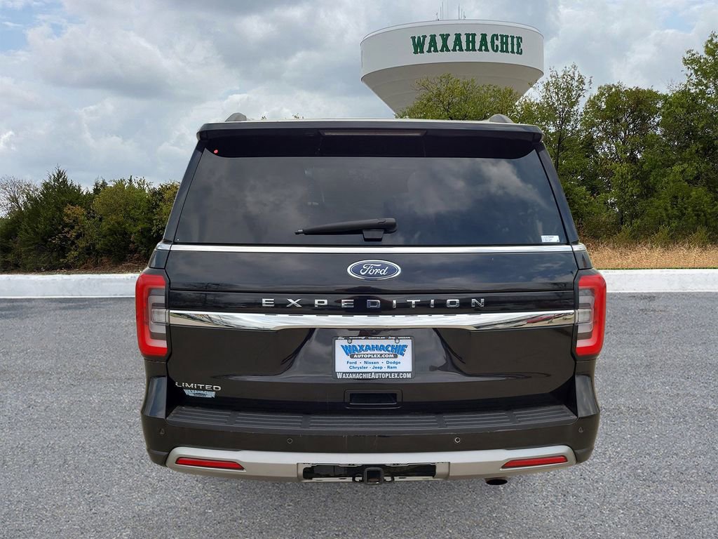 Used 2024 Ford Expedition Limited image 4