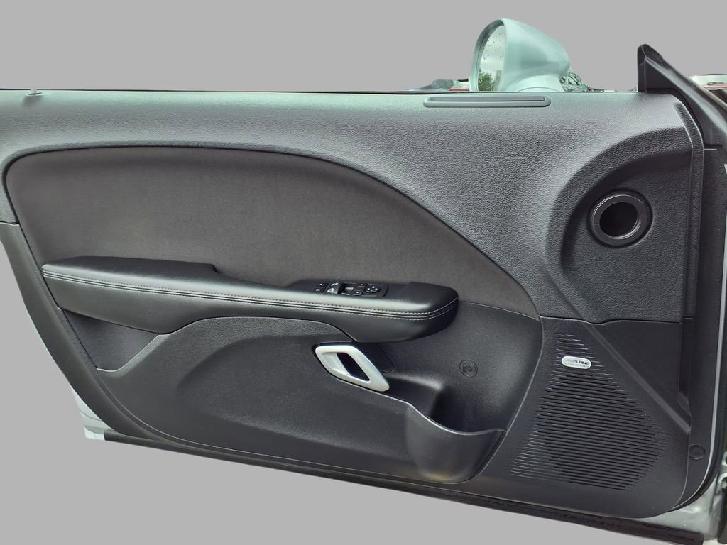 Used 2023 Dodge Challenger SXT w/ Blacktop Package image 17