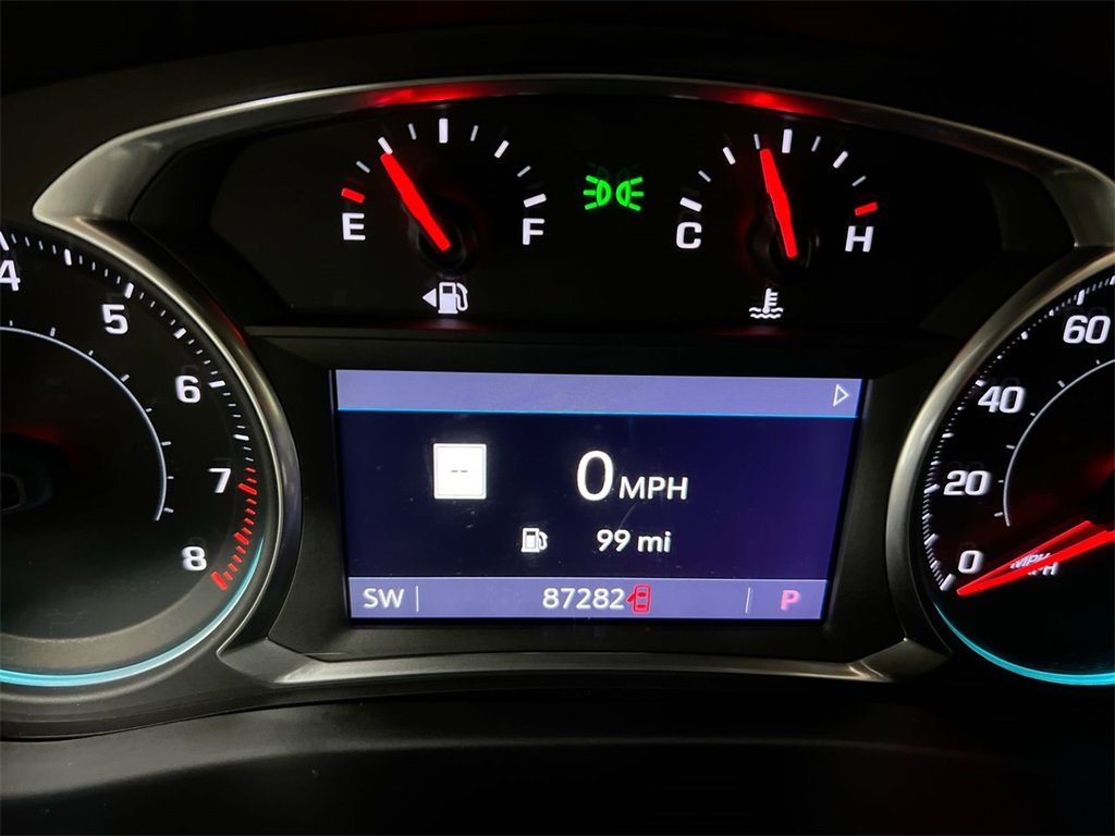 Used 2021 Chevrolet Traverse LT w/ LT Premium Package image 12