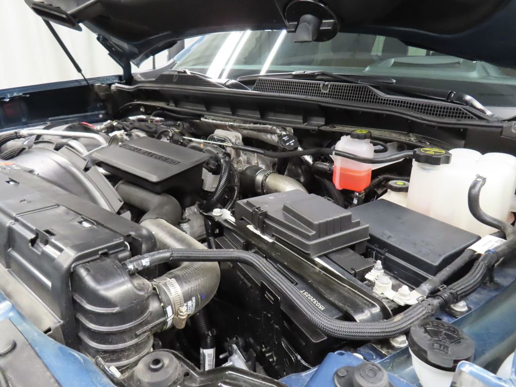 Used 2025 Chevrolet Silverado 3500 High Country w/ High Country Premium Package AWD/4WD image 26