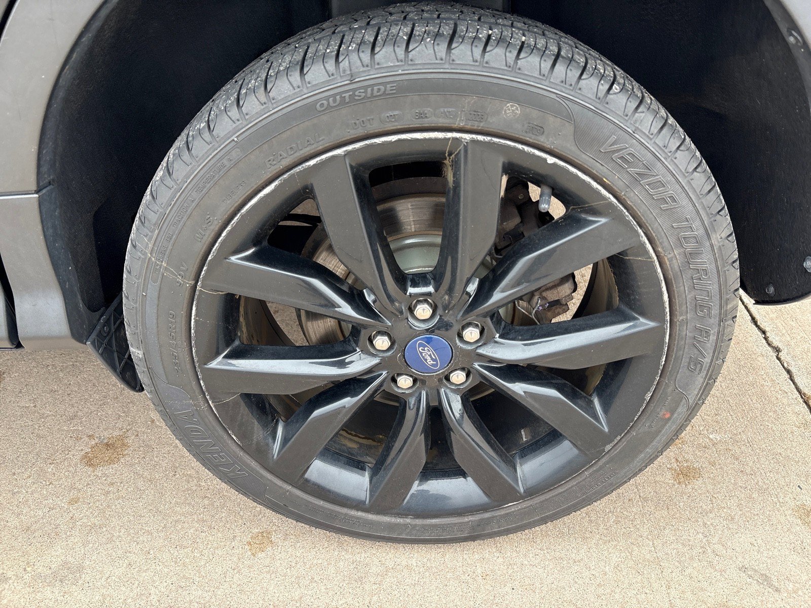 Used 2018 Ford Escape SE w/ SE Sport Appearance Package image 12
