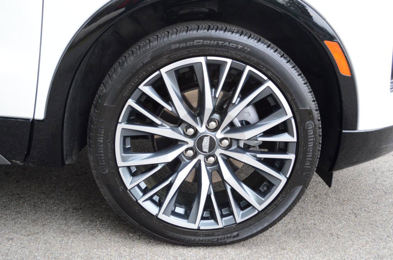 Used 2024 Cadillac XT4 Sport image 12