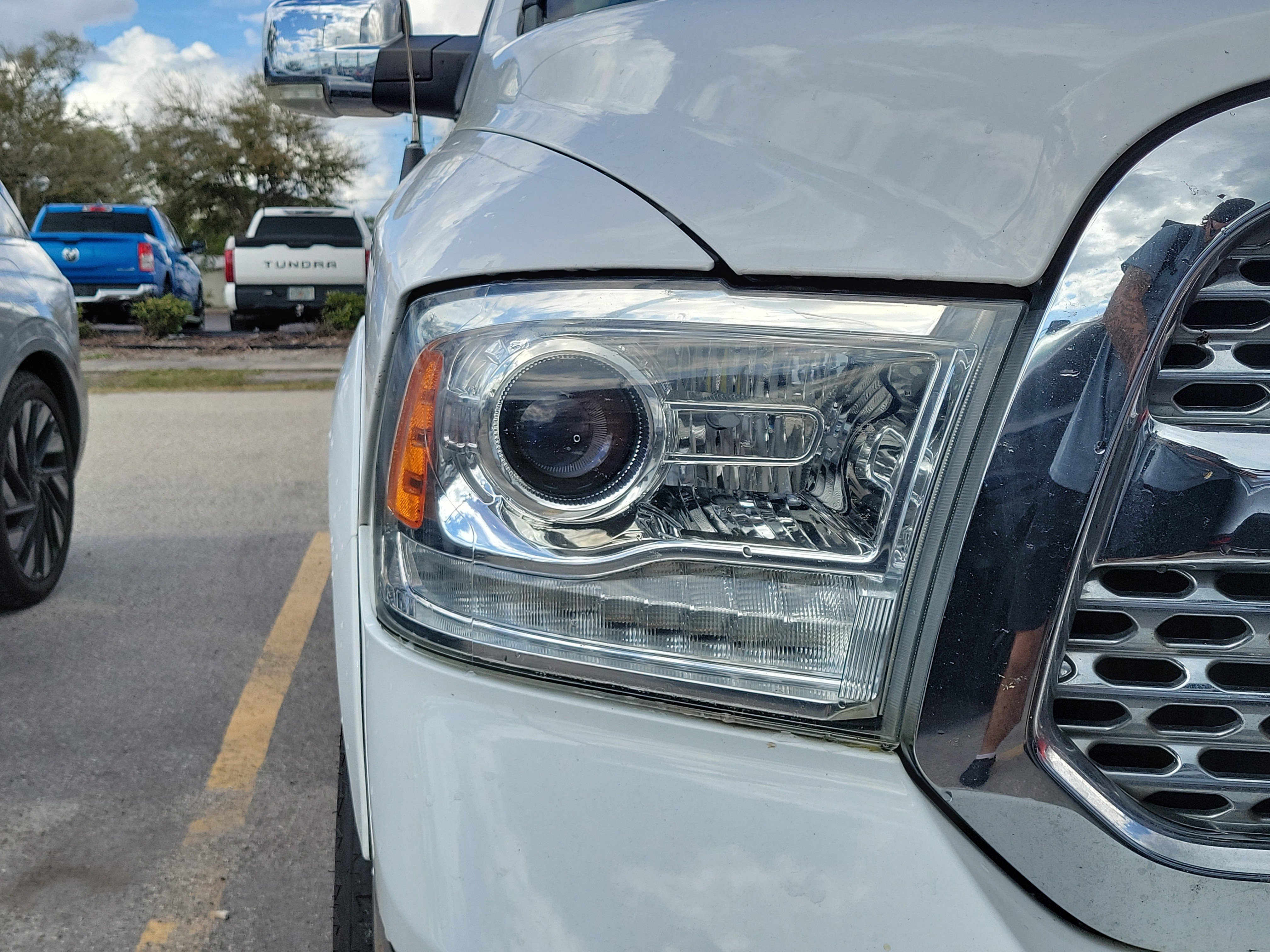 Used 2016 RAM 1500 Laramie w/ Convenience Group image 7