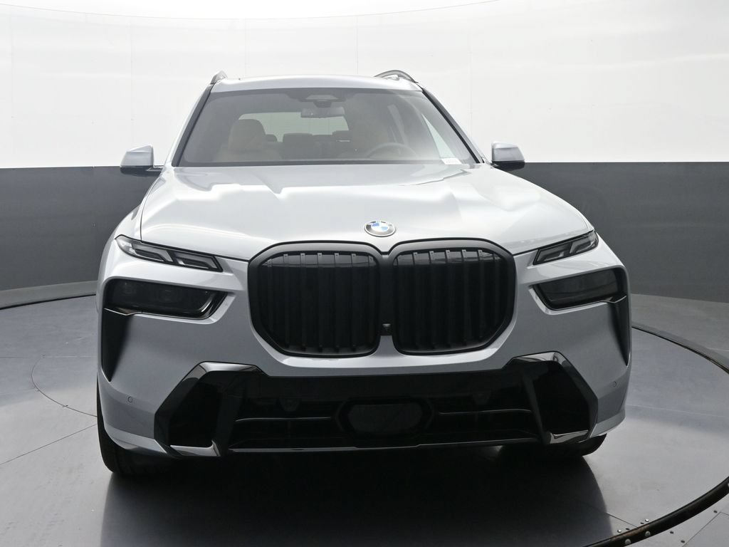 New 2027 BMW X7 xDrive40i w/ M Sport Package AWD/4WD image 2