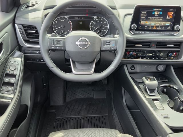 Used 2026 Nissan Rogue SV w/ Cold Weather Package FWD image 11
