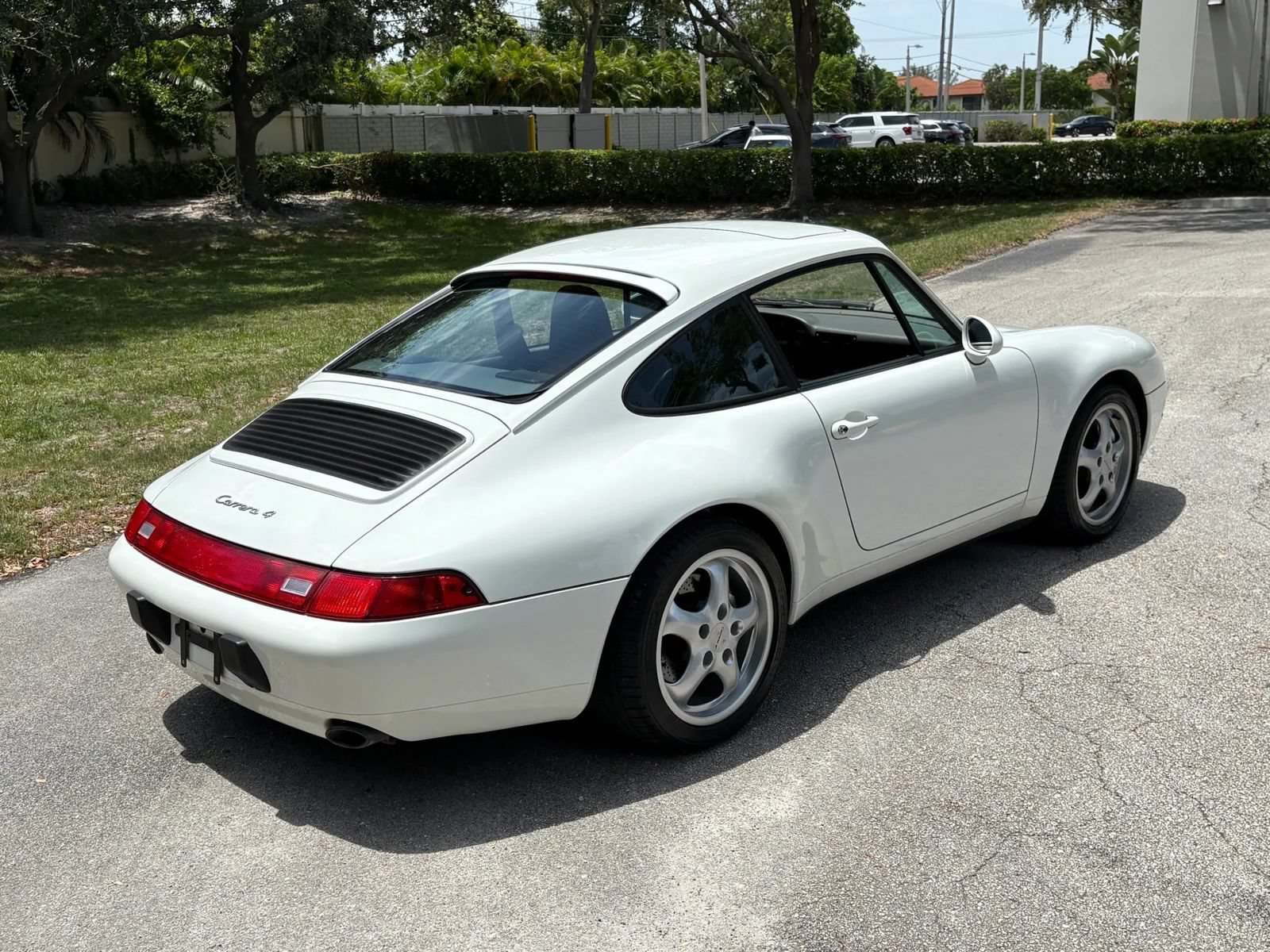 Used 1995 Porsche 911 Carrera image 18