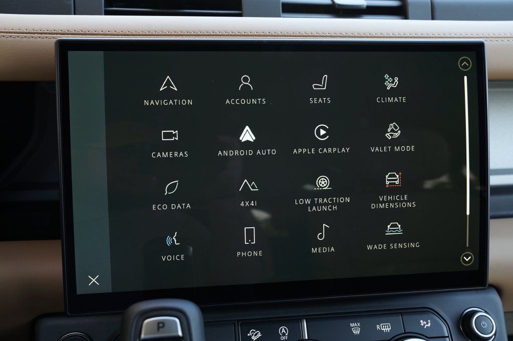 New 2026 Land Rover Defender 110 X AWD/4WD image 21