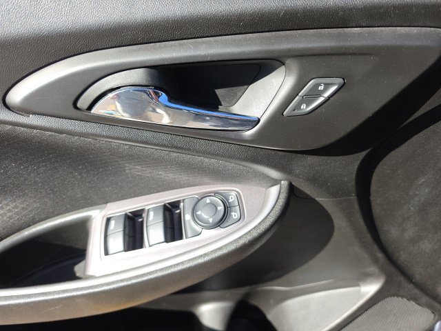 Used 2023 Chevrolet Malibu LT FWD image 15