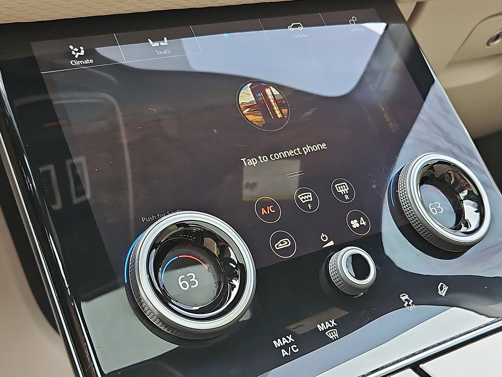 Used 2020 Land Rover Range Rover Velar R-Dynamic S image 16