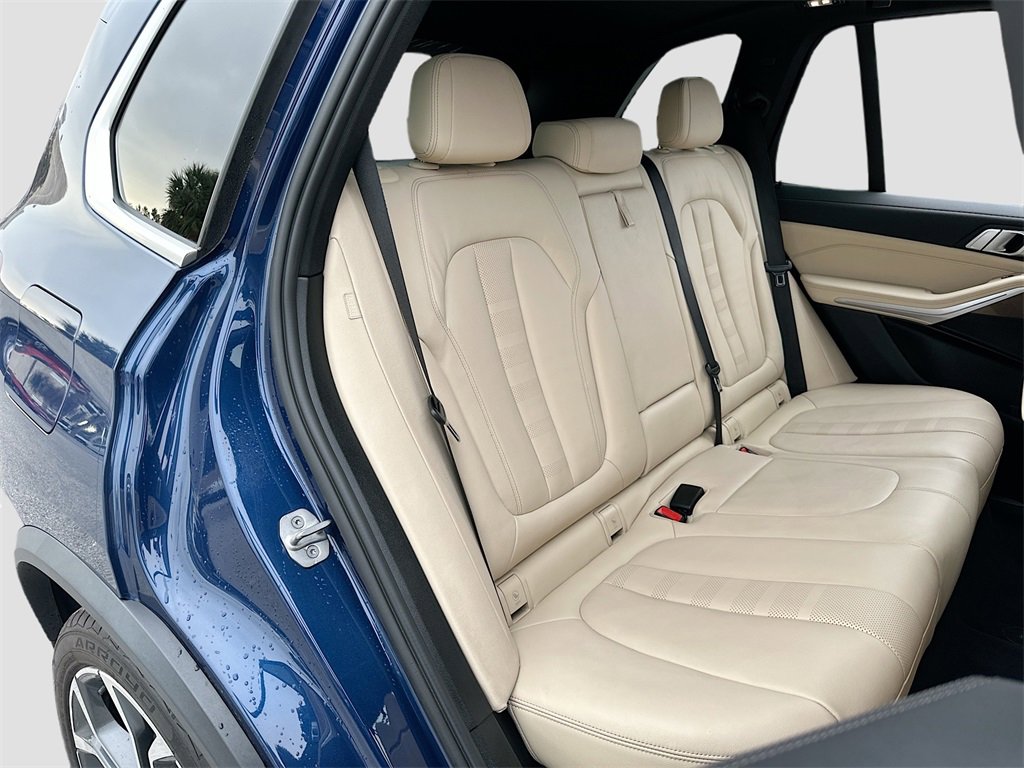 Used 2022 BMW X5 sDrive40i w/ Climate Comfort Package image 28