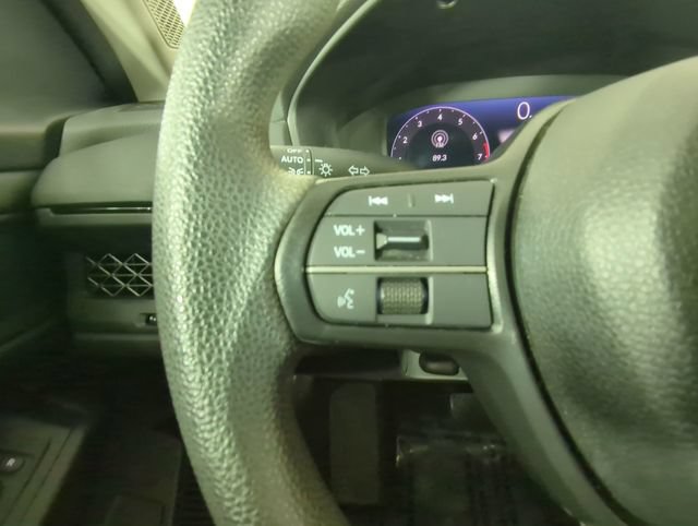 Used 2023 Honda Accord EX image 27