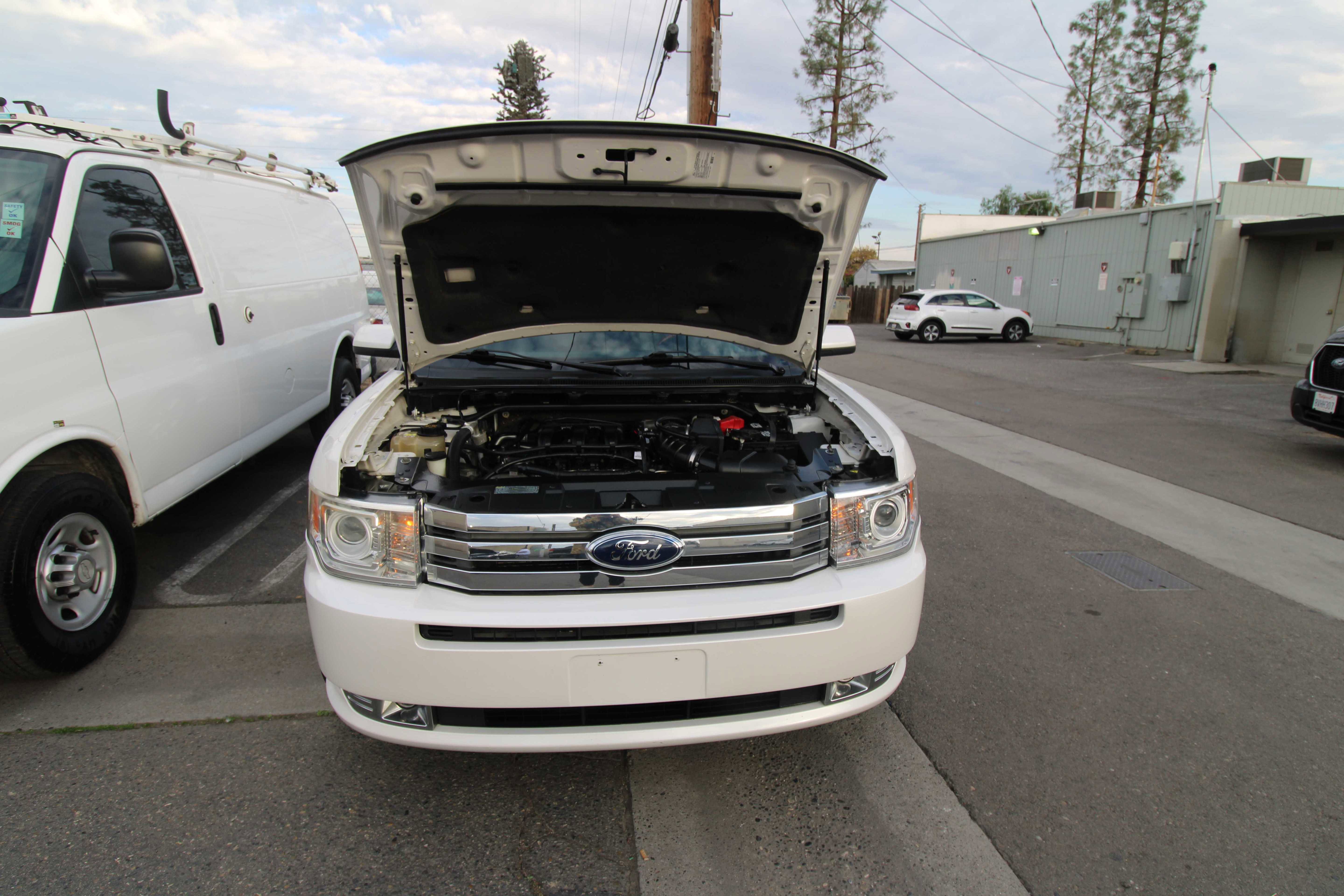 Used 2010 Ford Flex Limited image 35