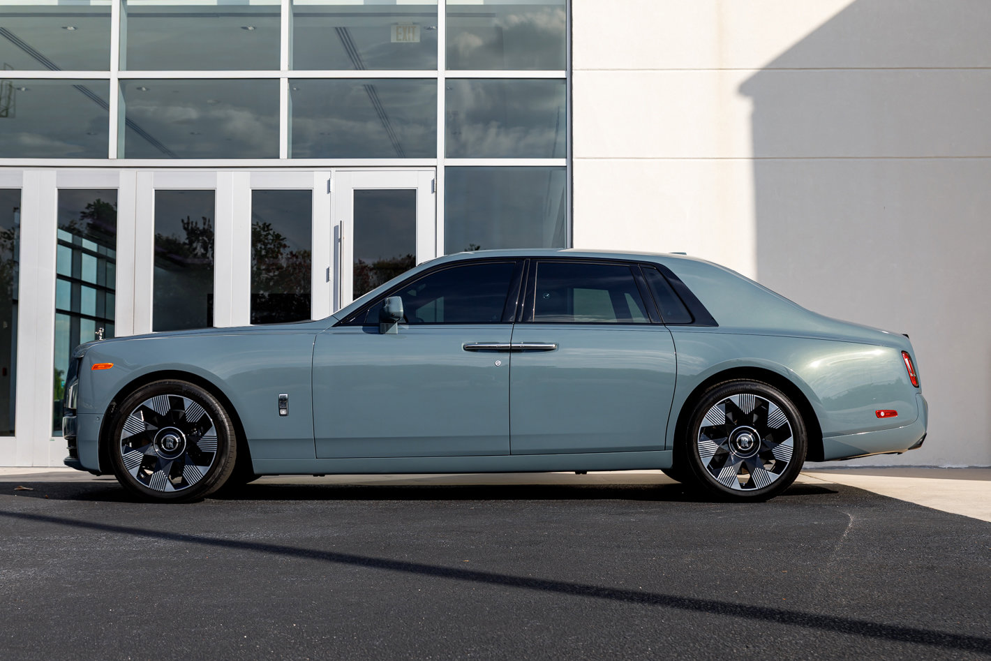 Certified 2023 Rolls-Royce Phantom Sedan w/ The Phantom Package image 7