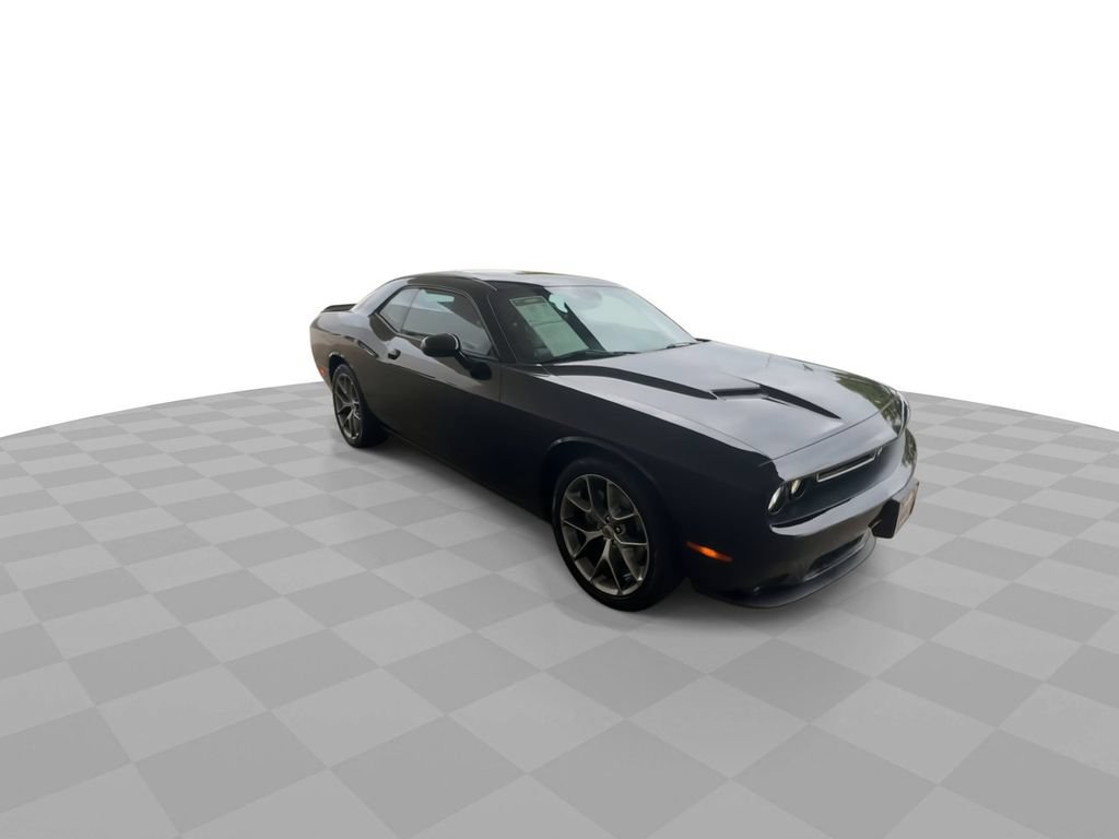 Used 2023 Dodge Challenger SXT w/ Plus Package RWD image 2