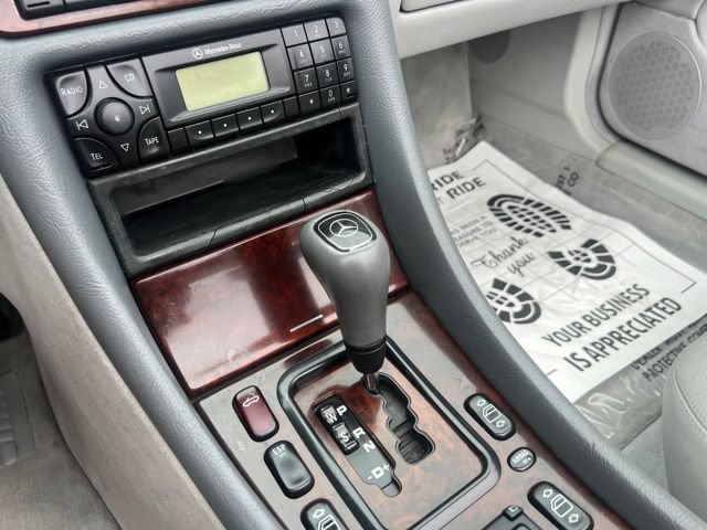Used 2000 Mercedes-Benz CLK 320 Cabriolet image 19