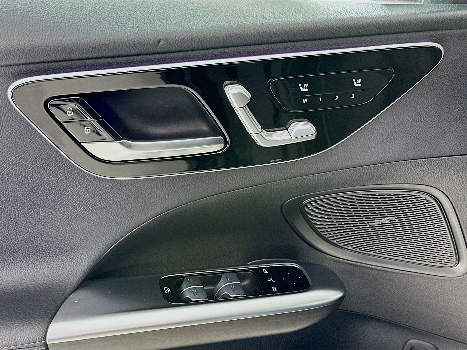 Certified 2025 Mercedes-Benz C 300 Sedan image 18