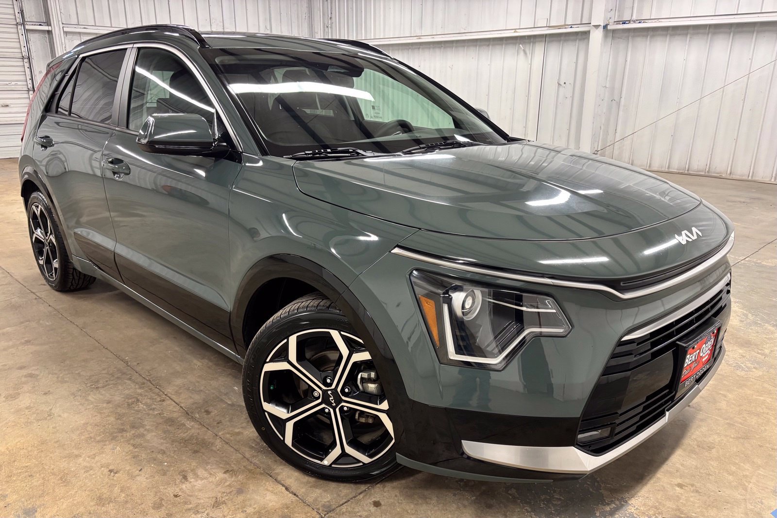 Used 2023 Kia Niro EX Touring