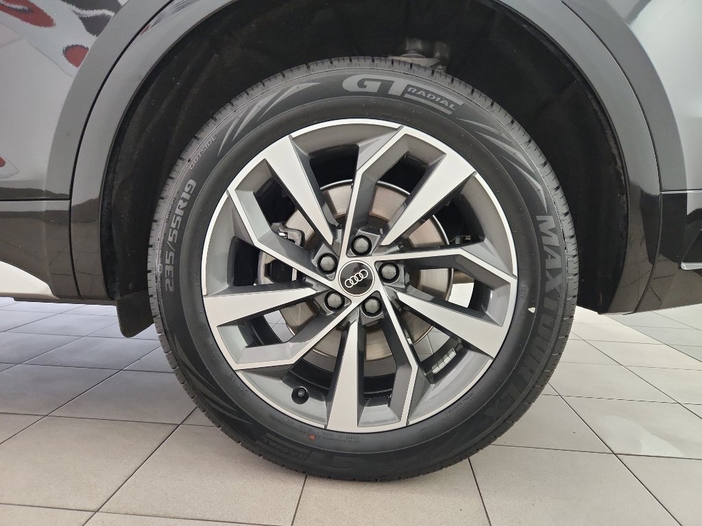 Used 2023 Audi Q5 2.0T Premium w/ Convenience Package image 41