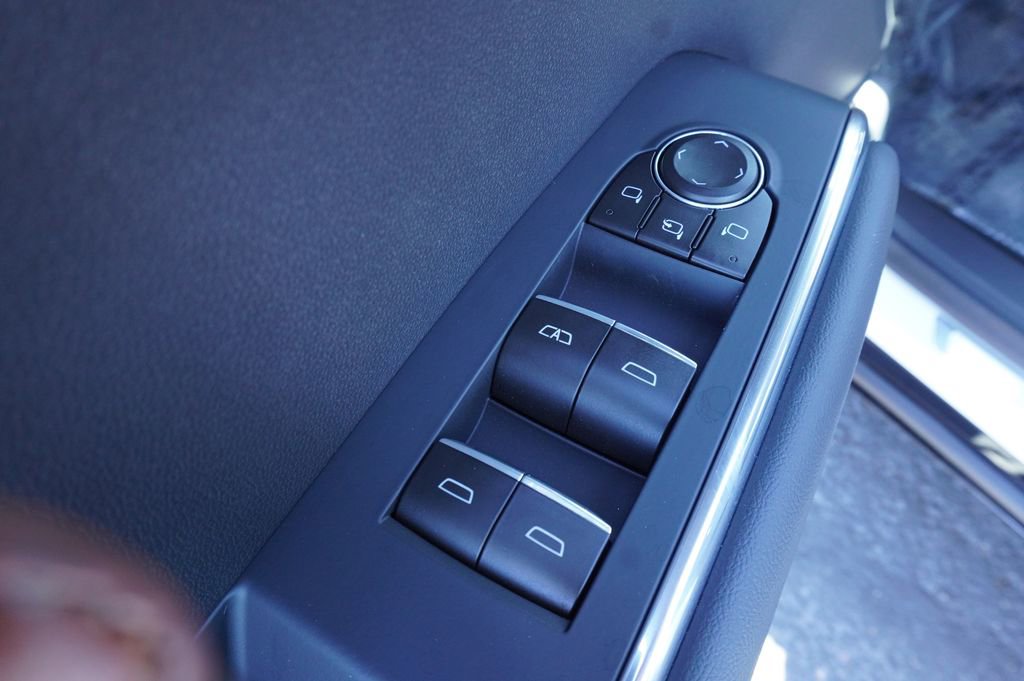 New 2026 GMC Acadia Denali w/ Super Cruise Package image 16