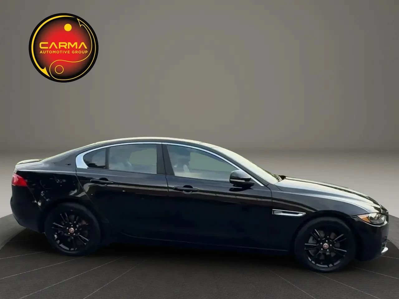 Used 2018 Jaguar XE Premium RWD image 76