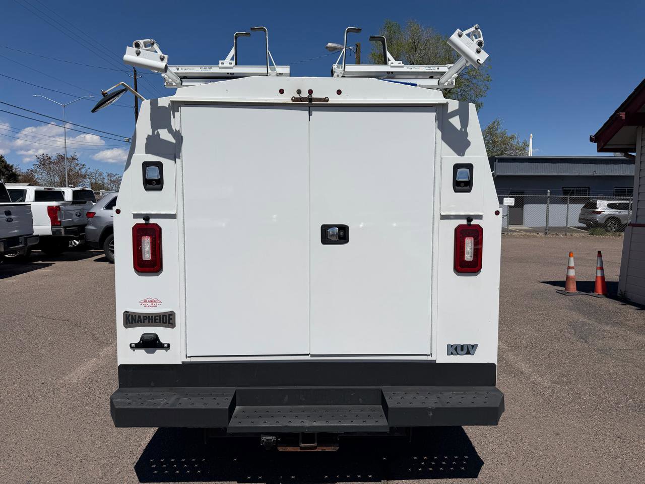 Used 2021 Ford E-350 and Econoline 350 Super Duty w/ Power Windows & Locks Group image 8