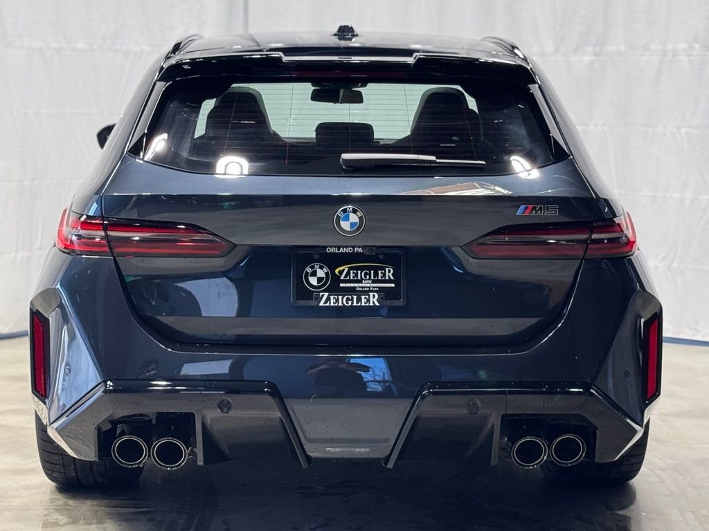 New 2026 BMW M5 Touring image 6