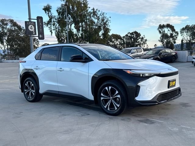 Used 2025 Toyota bZ4X XLE image 7