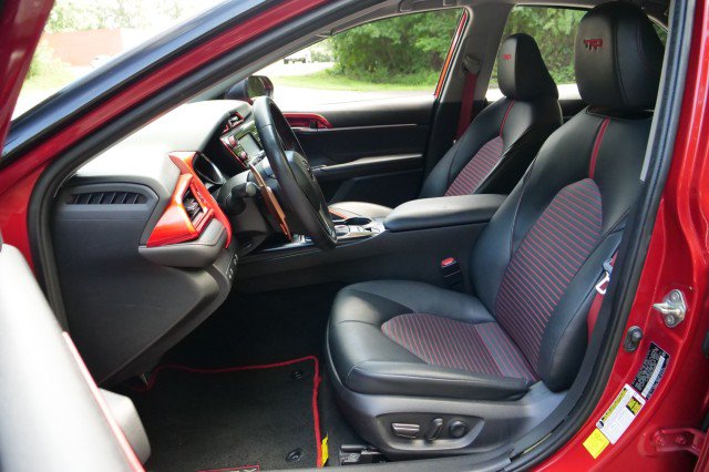 Used 2020 Toyota Camry TRD FWD image 3