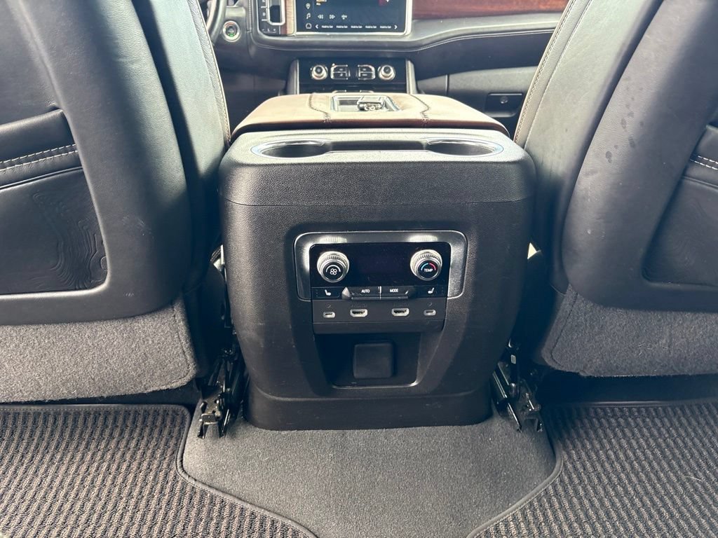 Used 2023 GMC Yukon Denali Ultimate AWD/4WD image 22