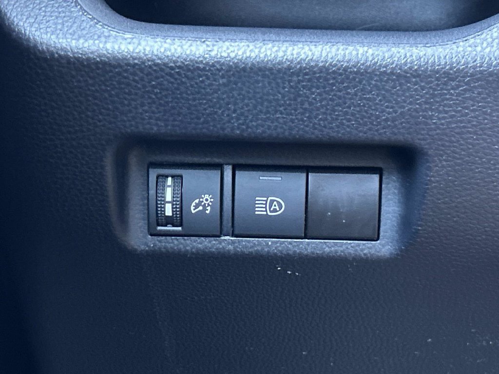 Used 2023 Toyota RAV4 LE FWD image 25