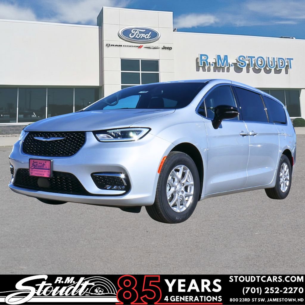New 2026 Chrysler Pacifica Select