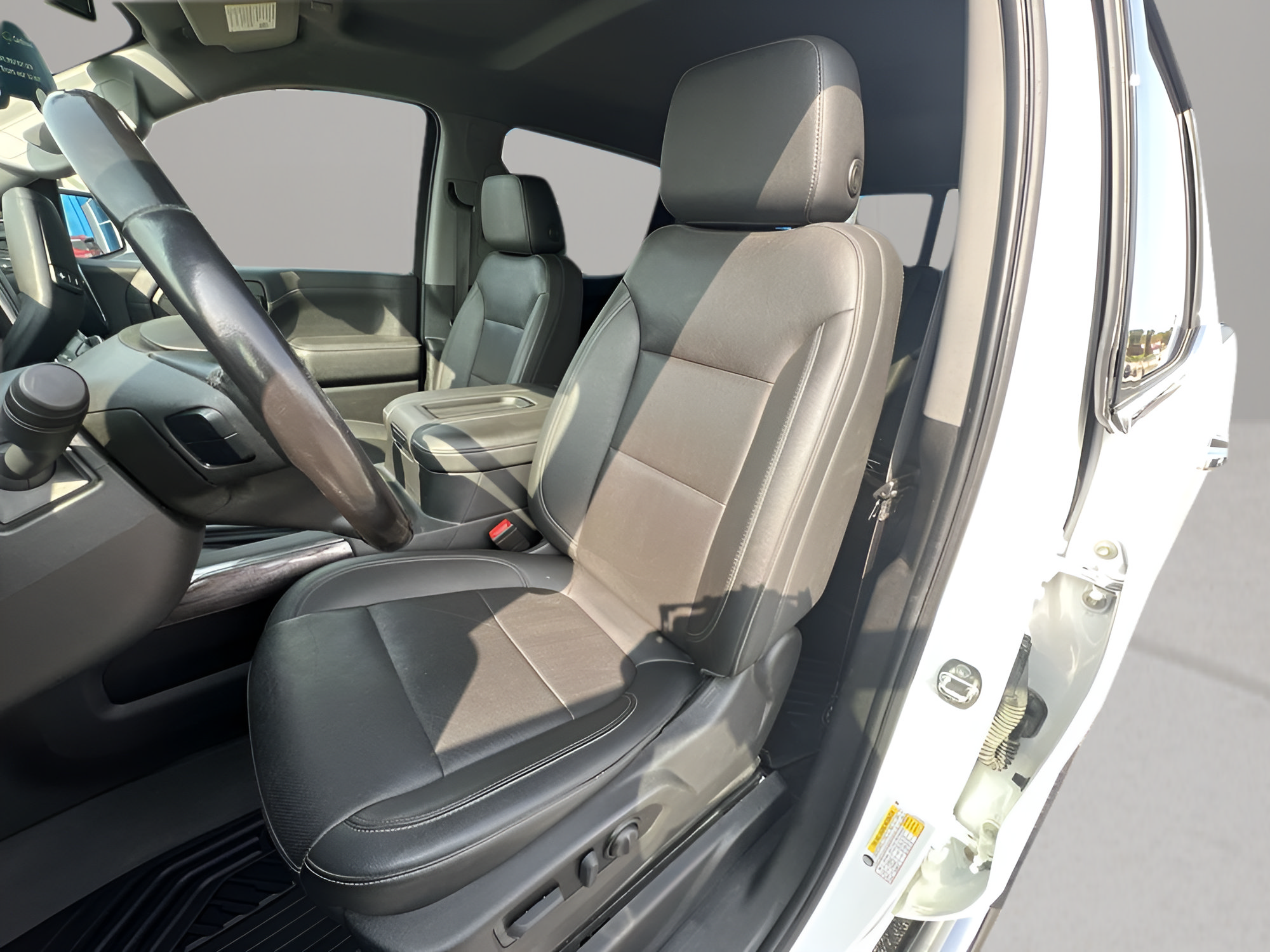 Certified 2022 Chevrolet Silverado 1500 LTZ AWD/4WD image 19