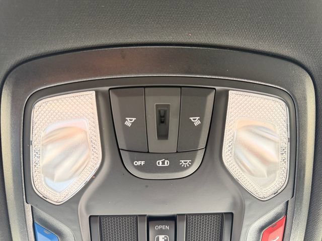 Used 2024 RAM 3500 Tradesman w/ Chrome Appearance Group AWD/4WD image 31