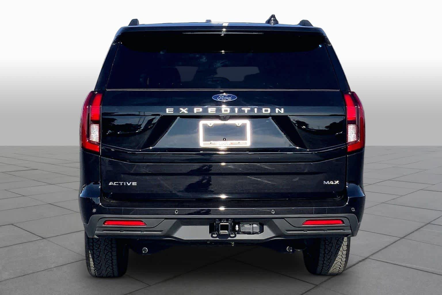 Used 2025 Ford Expedition Max Active AWD/4WD image 5