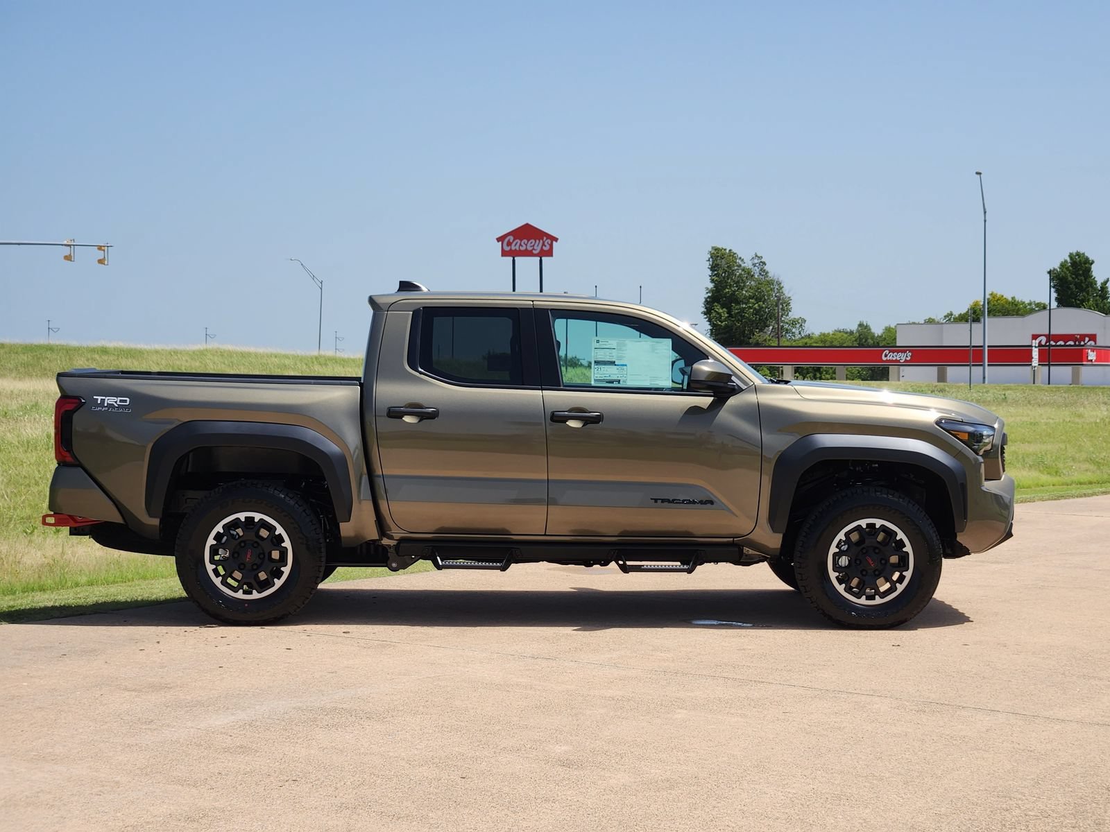 New 2026 Toyota Tacoma TRD Off-Road AWD/4WD image 7