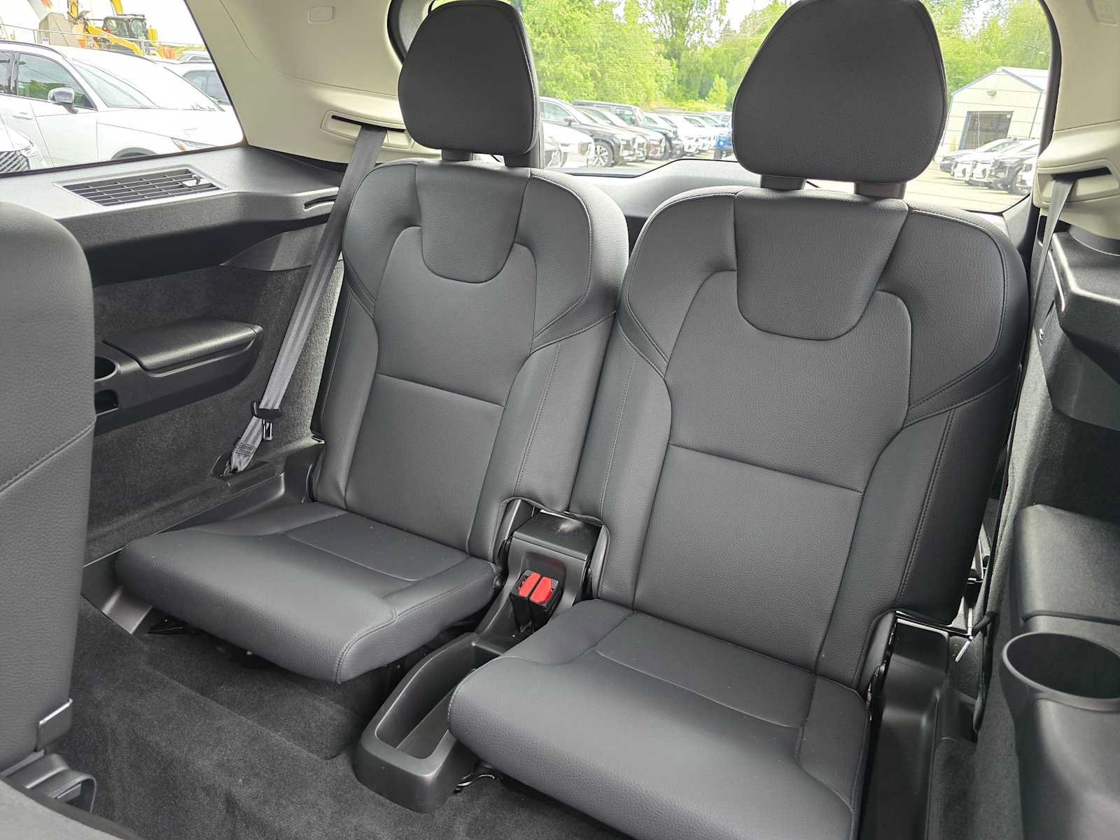 Certified 2023 Volvo XC90 B6 Plus w/ Protection Package Premier AWD/4WD image 16